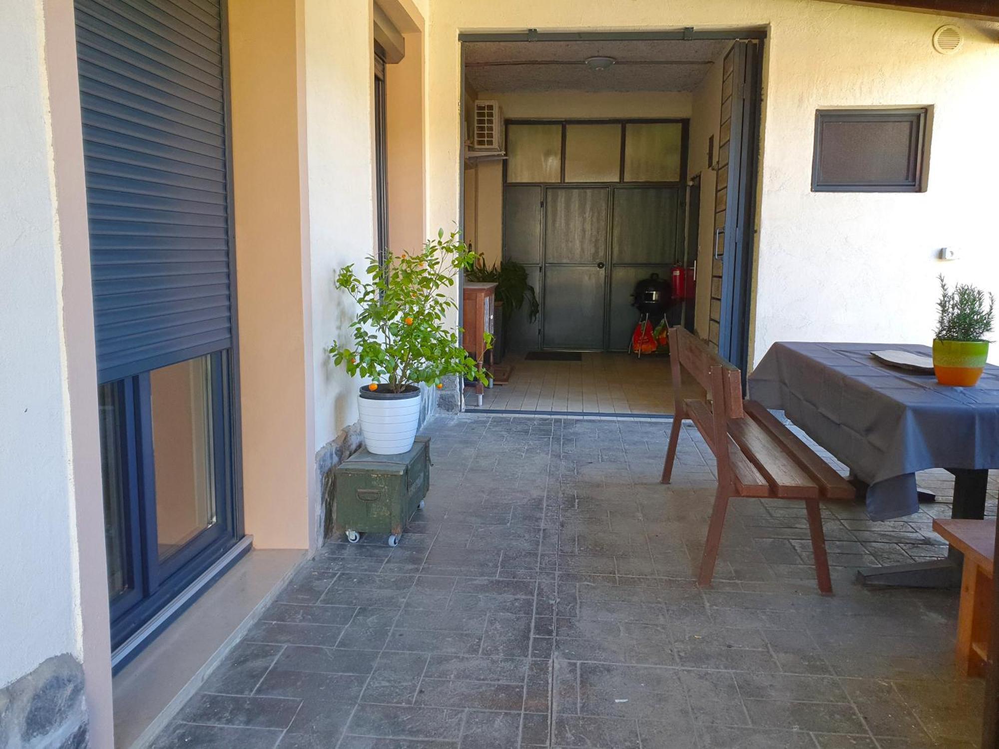 Apartment With Terrace Nona Pavla 톨민 외부 사진